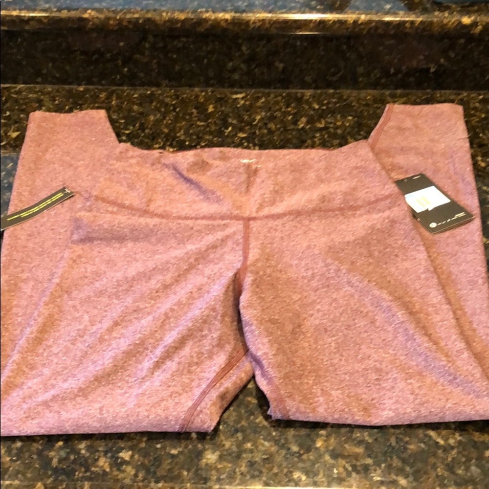 Women’s Nike Legging NWT Medium